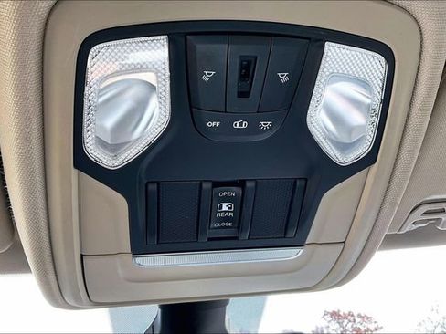 Used 2019 RAM 1500 Big Horn image 17