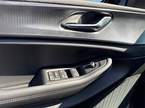 New 2025 Jeep Grand Cherokee Altitude image 12