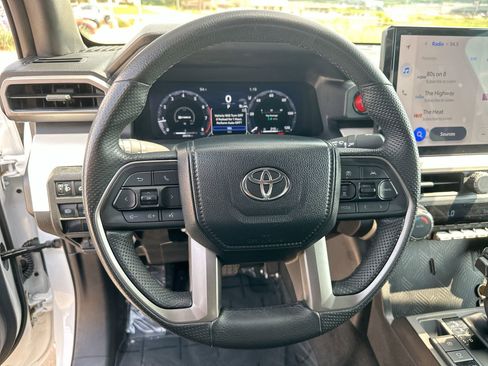 Used 2024 Toyota Tacoma TRD Off-Road image 14