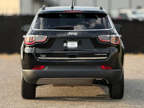 Used 2018 Jeep Compass Limited w/ Navigation Group FWD image 4