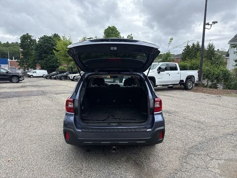 Used 2018 Subaru Outback 2.5i Limited AWD/4WD image 5