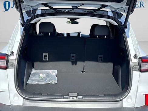 New 2026 Ford Escape SE w/ PHEV Premium Package FWD image 15