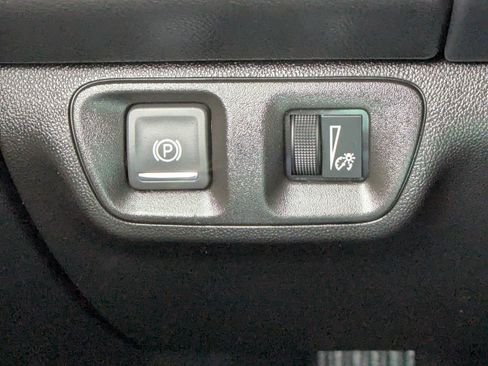 Used 2023 GMC Acadia SLT AWD/4WD image 33