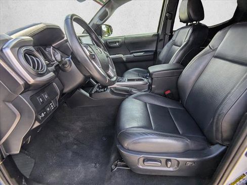 Used 2023 Toyota Tacoma Limited AWD/4WD image 17