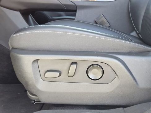 Used 2024 Buick Envision Preferred image 23