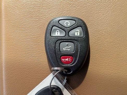 Used 2017 Buick Enclave Premium w/ Experience Buick Package FWD image 28