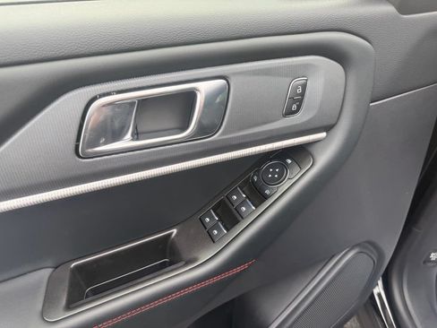 New 2026 Ford Explorer ST-Line AWD/4WD image 13