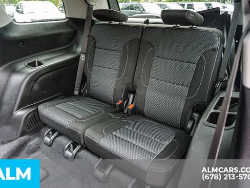 Used 2022 GMC Acadia SLE w/ Driver Convenience Package FWD image 21