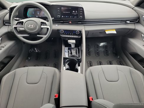 New 2025 Hyundai Elantra Hybrid FWD image 10