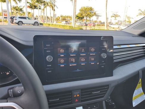 New 2026 Volkswagen Jetta SE image 9