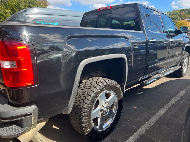 Used 2016 GMC Sierra 2500 Denali w/ Duramax Plus Package AWD/4WD image 3