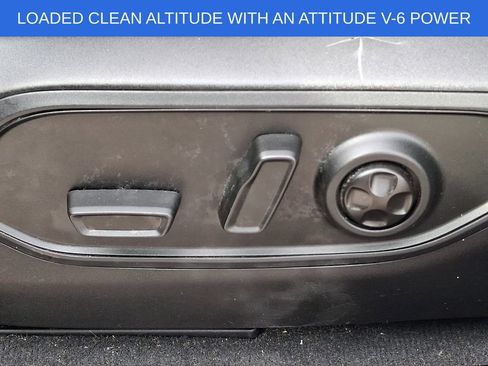 Used 2023 Jeep Grand Cherokee Altitude AWD/4WD image 26