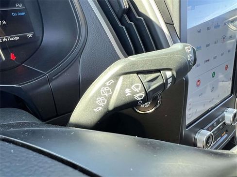 Used 2024 Ford Edge SEL image 30