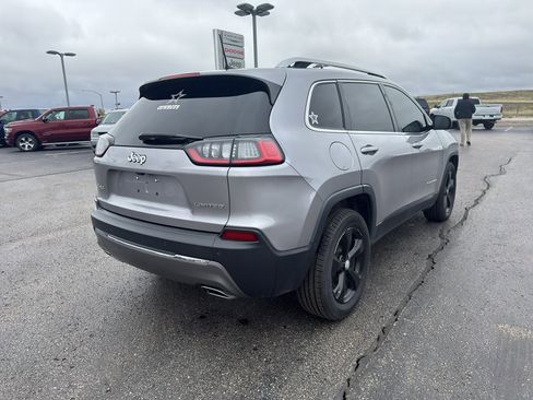 Used 2019 Jeep Cherokee Limited AWD/4WD image 5