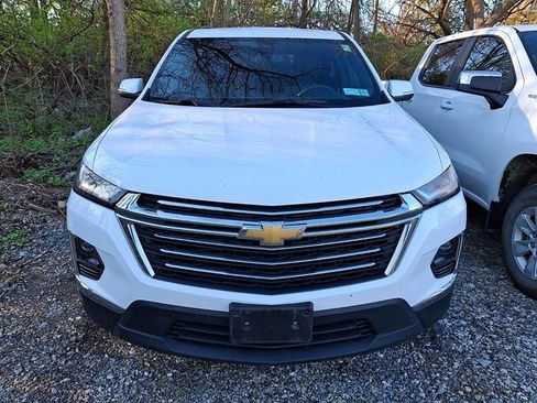 Certified 2023 Chevrolet Traverse LT image 2