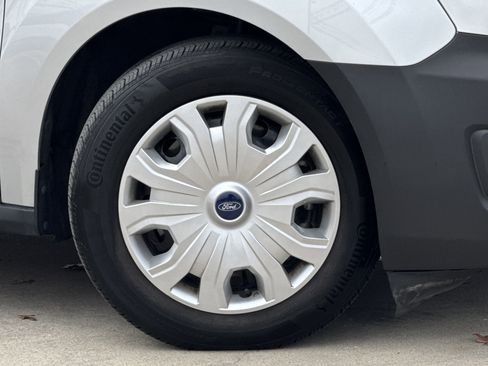 Used 2023 Ford Transit Connect XL image 3