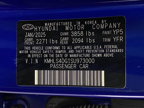 Used 2025 Hyundai Elantra SEL FWD image 34