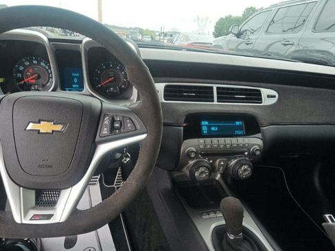 Used 2015 Chevrolet Camaro Z/28 RWD image 11