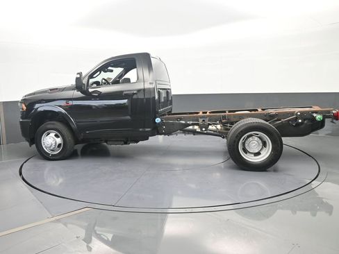 Used 2024 RAM 3500 Tradesman RWD image 3