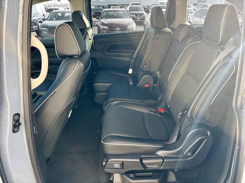 New 2026 Honda Odyssey Elite image 5