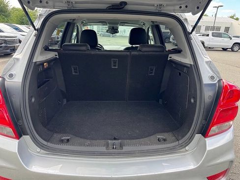 Used 2019 Chevrolet Trax LT w/ LT Convenience Package AWD/4WD image 7