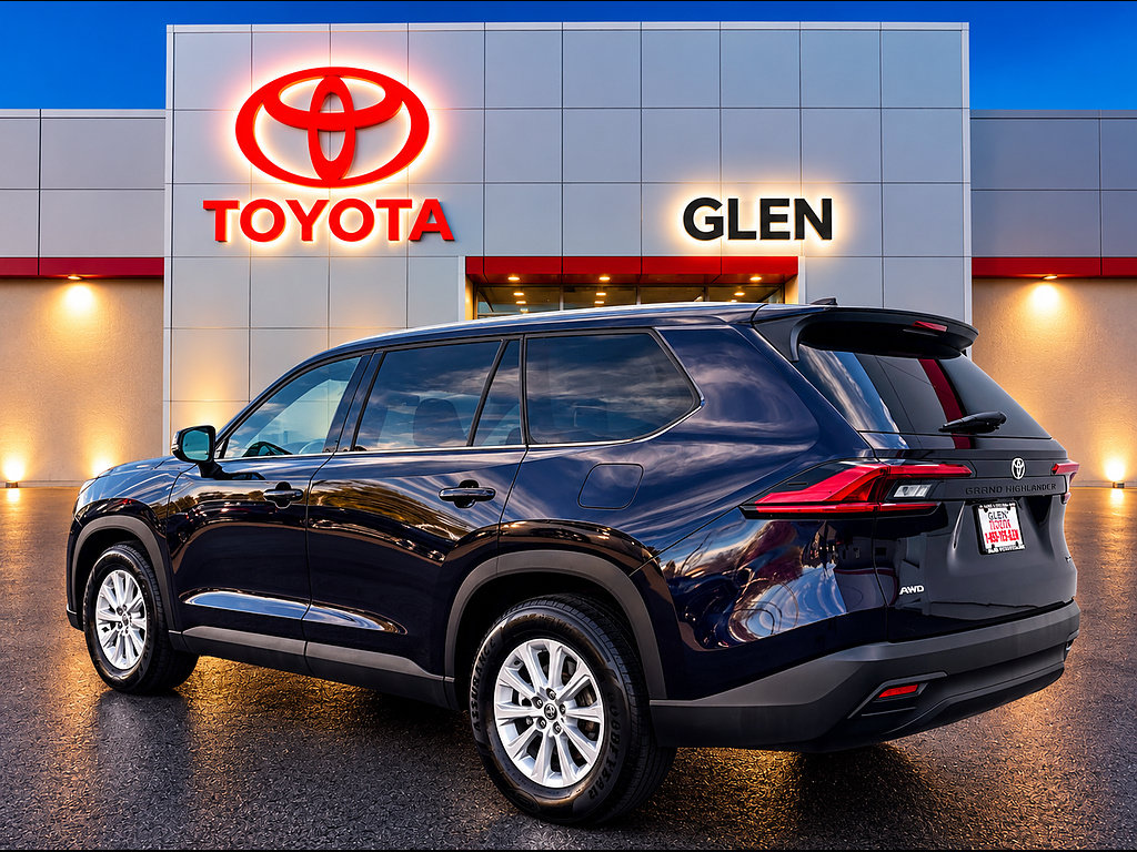 Certified 2024 Toyota Grand Highlander AWD image 5