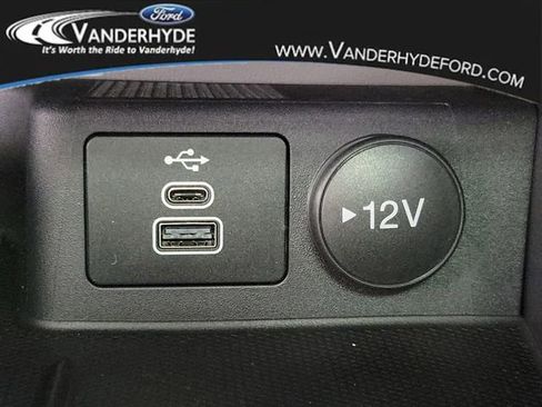 New 2026 Ford Escape SE image 28