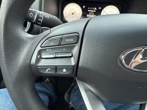 Used 2023 Hyundai Kona SE image 27