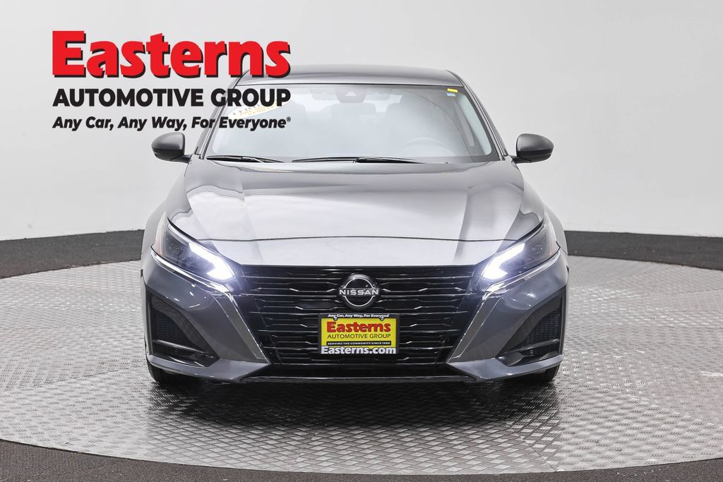 Used 2024 Nissan Altima 2.5 S FWD image 2