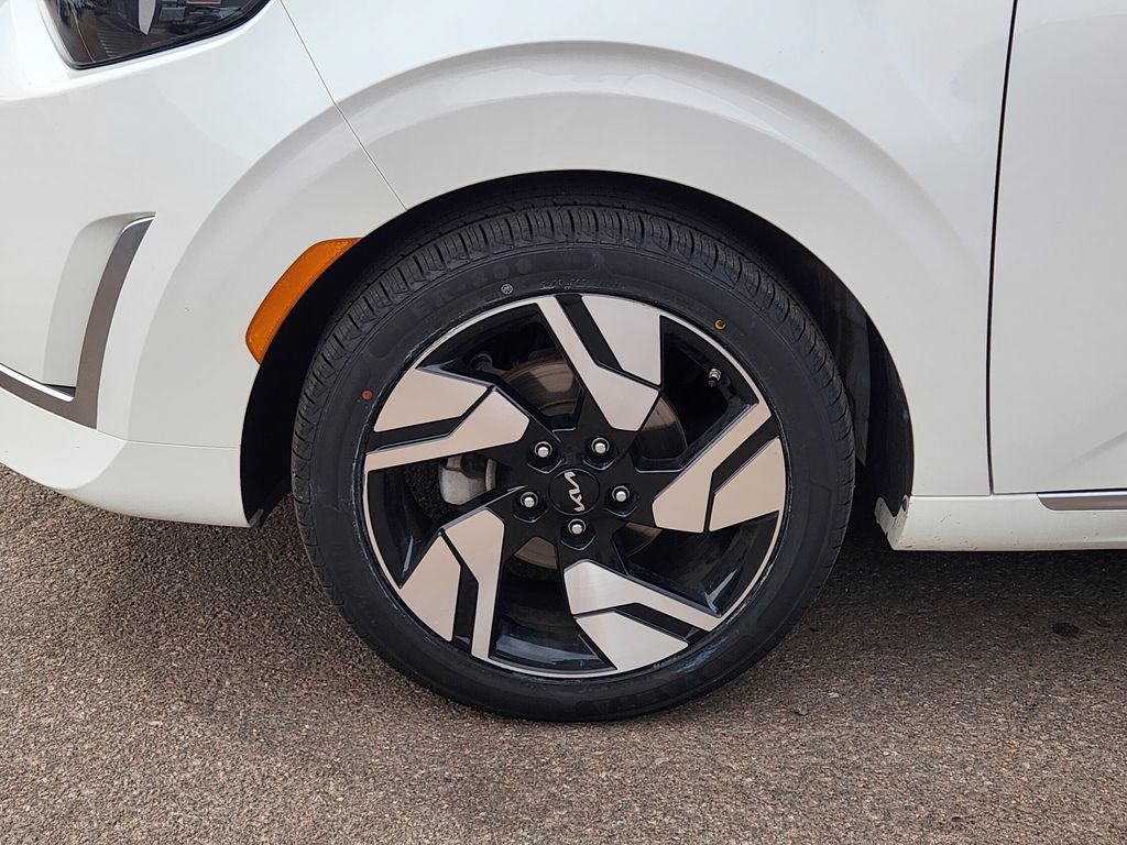 Certified 2024 Kia Soul GT-Line FWD image 10