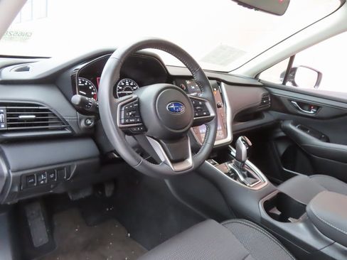 Used 2024 Subaru Outback Premium image 4