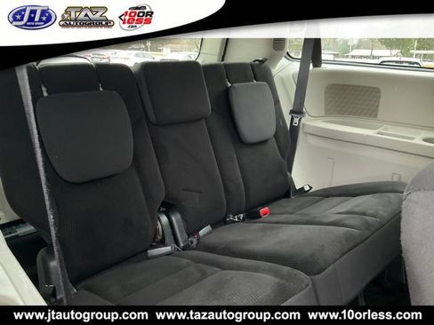 Used 2018 Dodge Grand Caravan SE w/ UConnect Hands-Free Group FWD image 14