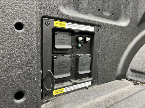 Used 2023 Ford F150 Lariat w/ Trailer Tow Package image 16