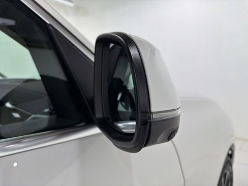 Used 2025 BMW X7 xDrive40i w/ Parking Assistance Package image 30