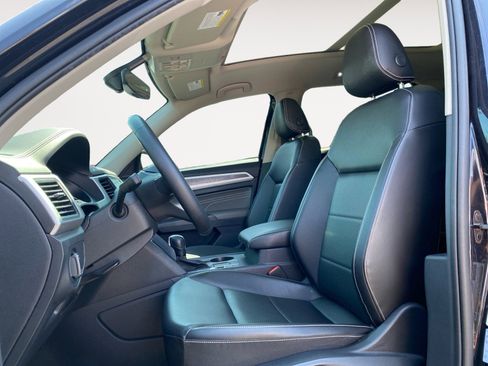 Used 2021 Volkswagen Atlas SE w/ Panoramic Sunroof Package image 9