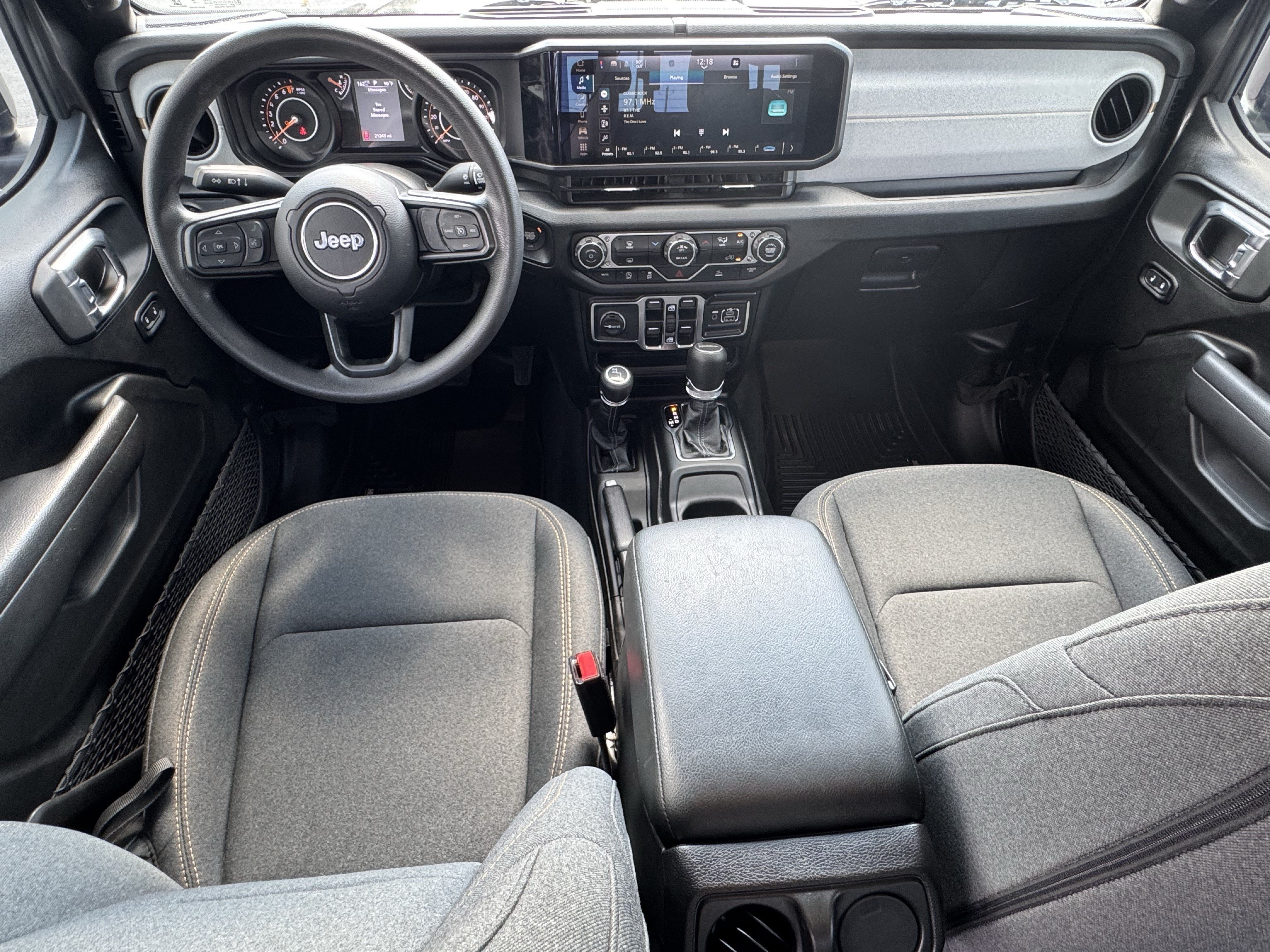 Used 2025 Jeep Gladiator Sport AWD/4WD image 22