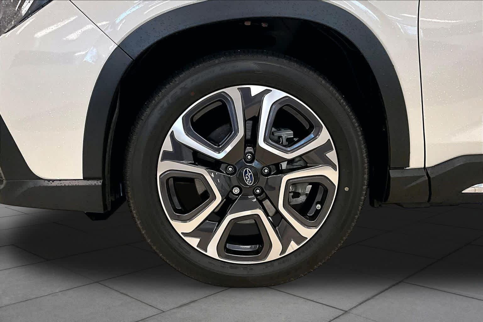 Used 2023 Subaru Ascent Touring AWD/4WD image 19