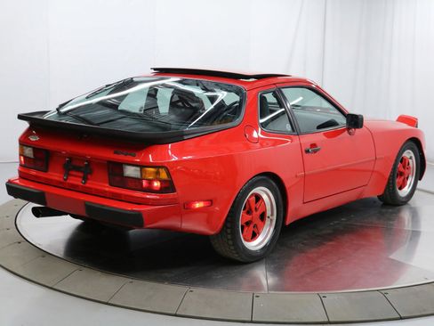 Used 1986 Porsche 944 Coupe image 14