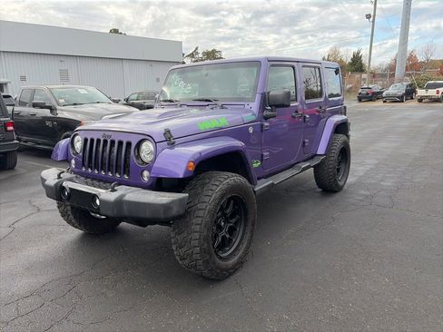 Used 2018 Jeep Wrangler Unlimited Sahara image 3