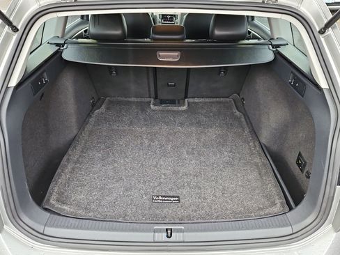 Used 2015 Volkswagen Golf TDI S image 25