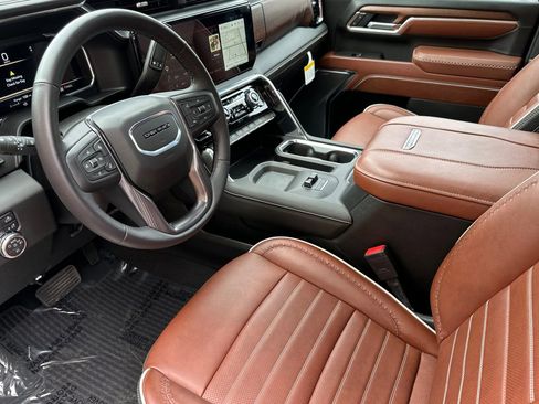 Certified 2025 GMC Sierra 2500 Denali Ultimate AWD/4WD image 10