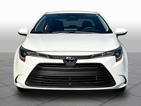 Used 2026 Toyota Corolla LE FWD image 4
