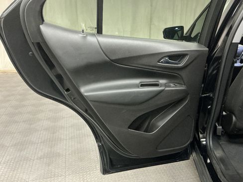 Used 2019 Chevrolet Equinox LT FWD image 24