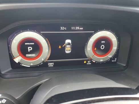 Used 2025 Nissan Rogue Platinum FWD image 21