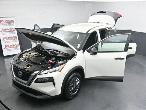 Used 2023 Nissan Rogue S image 45