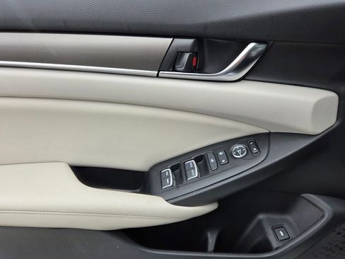Used 2021 Honda Accord LX image 31