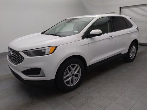 Used 2024 Ford Edge SEL image 2