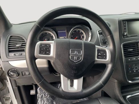 Used 2019 Dodge Grand Caravan GT FWD image 17
