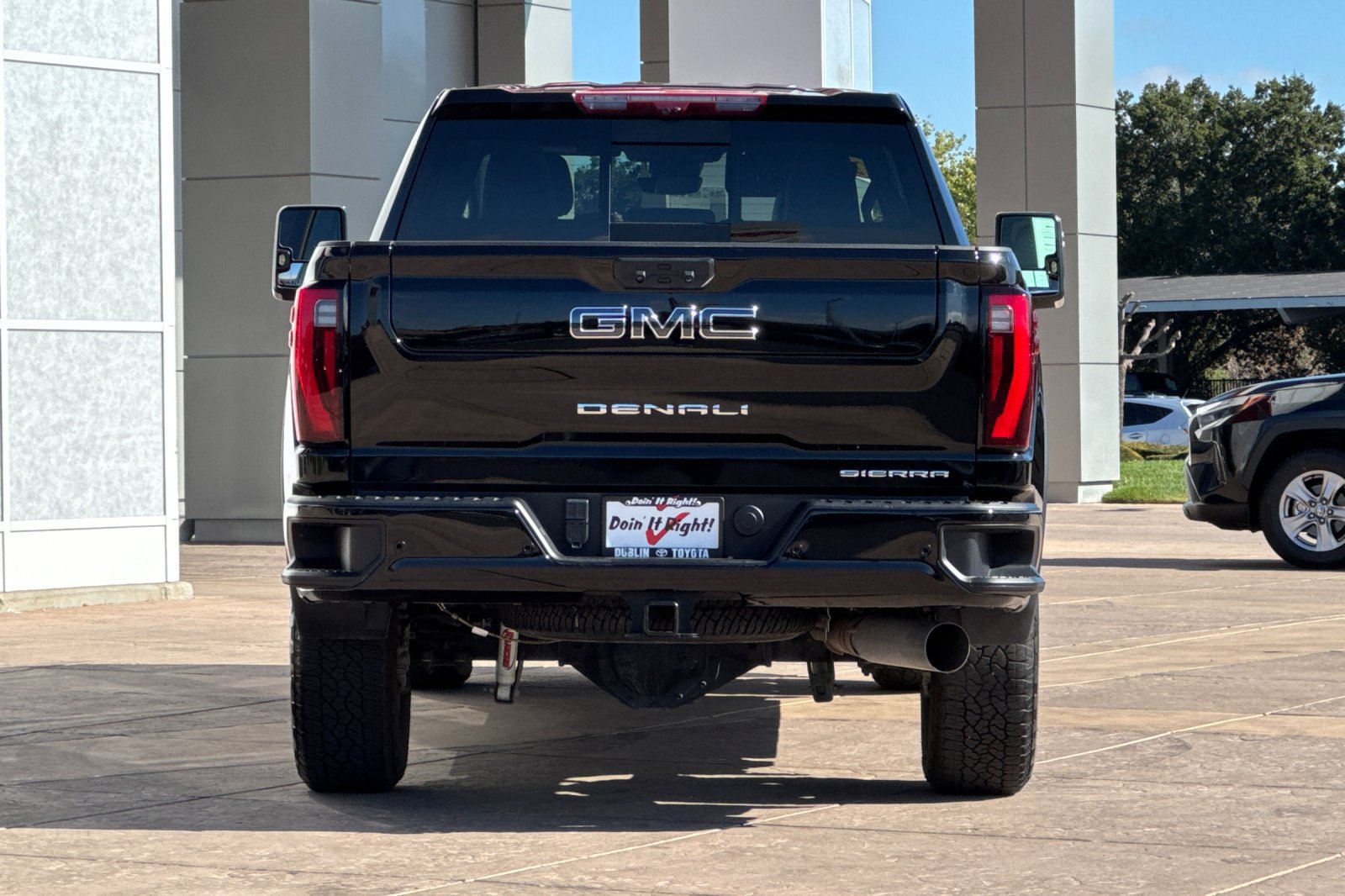 Used 2025 GMC Sierra 2500 Denali Ultimate AWD/4WD image 5