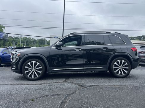 Used 2022 Mercedes-Benz GLB 250 4MATIC image 2